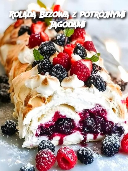 Rolada Bezowa z Potrójnymi Jagodami