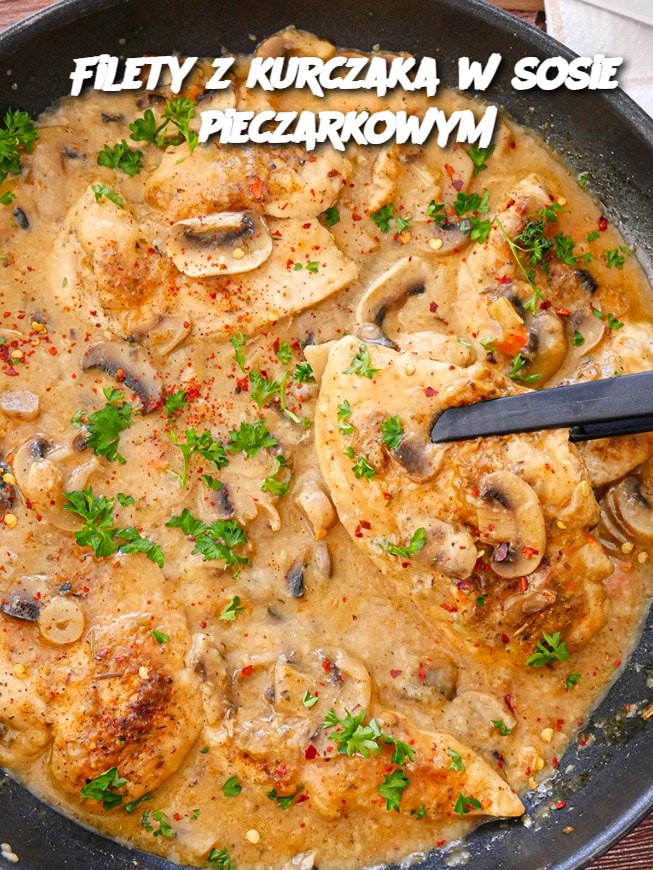 Filety z kurczaka w sosie pieczarkowym